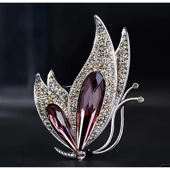 Silver butterfly brooch with pink purple gem - Picture 1 of 4
